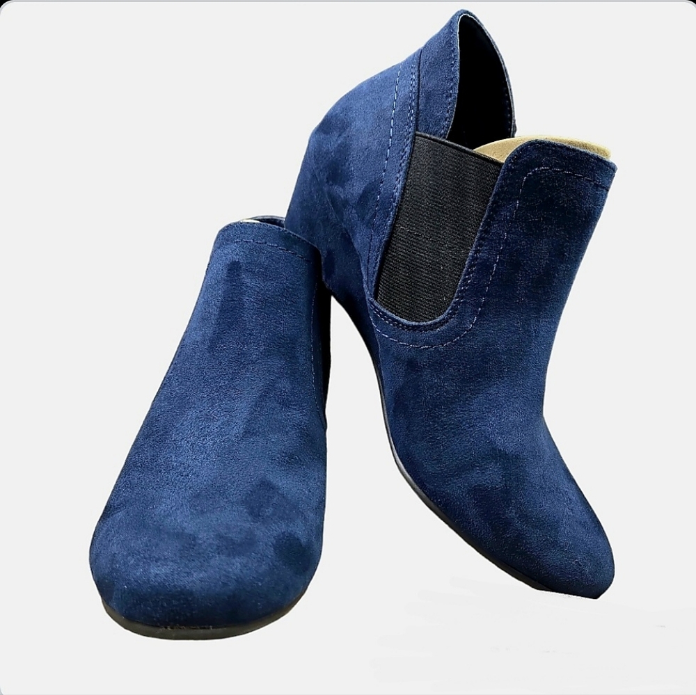 Croft & Borrow Ortholite Ankle Boots